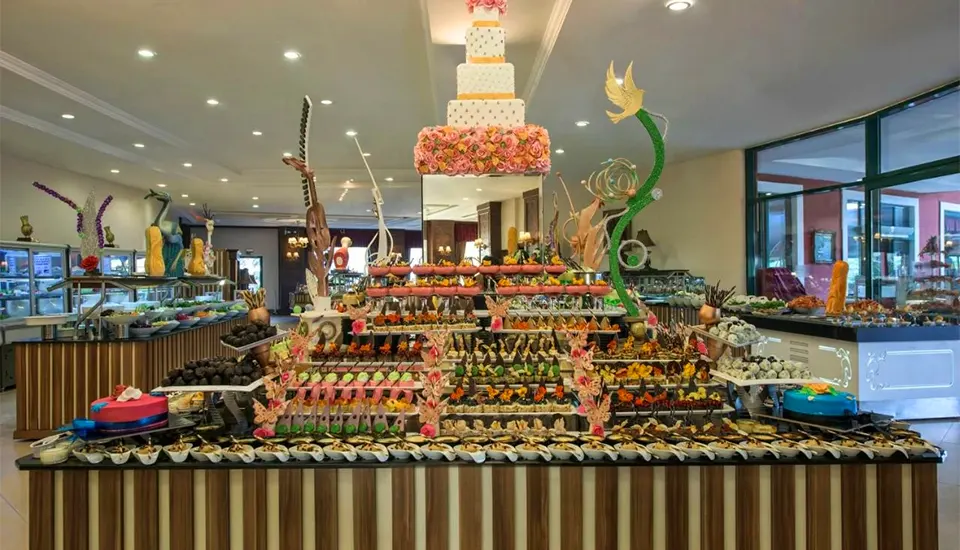 هتل دلفین پالاس آنتالیا